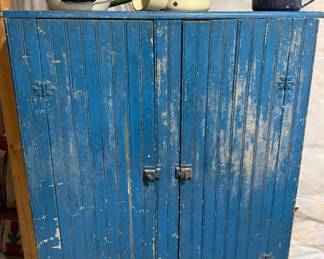 PRIMITIVE CABINET