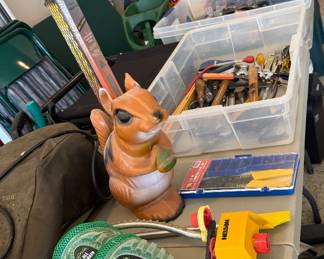 YARD TOOLS & HAND TOOLS