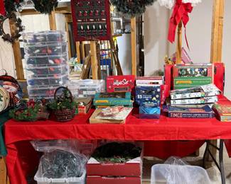 LOTS OF CHRISTMAS DECOR