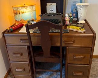 VINTAGE DESK