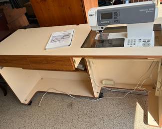 PFAFF 2030 TRIPTRONIC SEWING MACHINE MADE IN GERMANY WITH TABLE