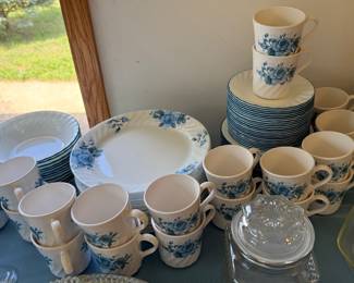 CORRELLE CHINA SET