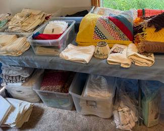 TONS OF VINTAGE LINENS