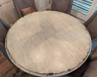 WOODLAND FURNITURE ROUND DISTRESSED WHITE PEDESTAL KITCHEN DINING TABLE - 60" ROUND