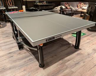 CORNILLEAU 500M CROSSOVER OUTDOOR TABLE TENNIS TABLE - 108"L x 60" W x 30" H