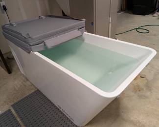PLUNGE COLD PLUNGE ICE BATH TUB WITH COVER