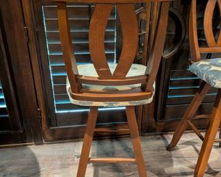 SET OF 6 WOODEN SWIVEL BAR STOOLS WITH UPHOLSTERED SEATS - WILL SELL SEPARATELY OR WITH TABLE (2 OR 4 WITH ONE TABLE) - 31.5" SEAT HEIGHT, 51" H, 17" W, 19" SEAT WIDTH 