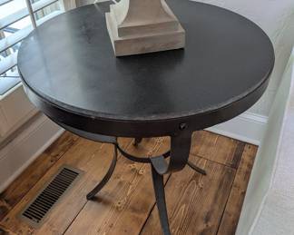 ROUND BLACK METAL ACCENT TABLE - 30" ROUND, 29" H