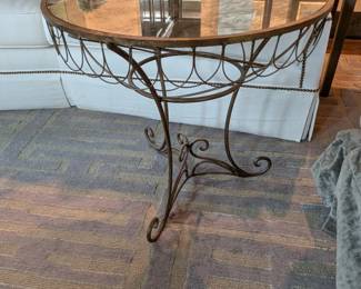 $225 Gold Antique Mirrored Gold Accent Table