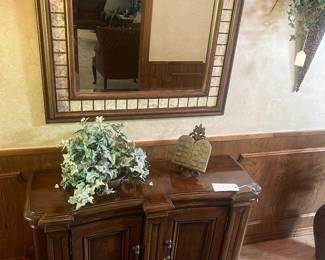 Entry console and heavy miror