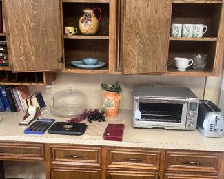Various kitchen items