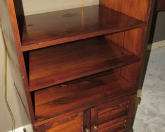 Vintage pine shelf/cabinet