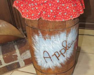 VTG wooden barrel/seat