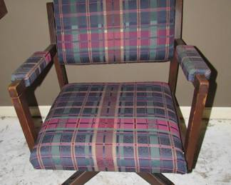 Retro plaid office chair
