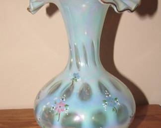 Fenton signed Robinson iridescent vase
