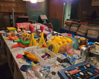 Loads of Vintage Toys & Games 1960s-70s