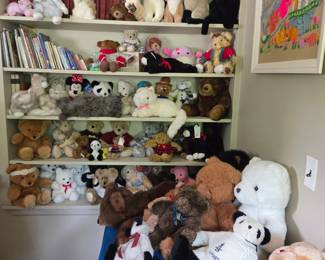 Children's Books, Teddy Bear Collection, Large Collection of Stuffed Cats & Other Figures