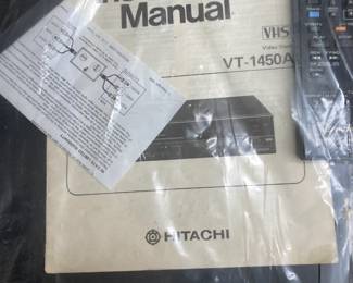 Hitachi VT-1450A VHS Player w/Manual & Remote