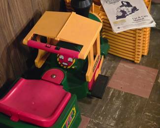 Peg Perego Ride-On Santa Fe Locomotive with Train Track & Manual