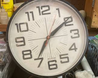 Electric Spartus Large Face Wall Clock
