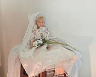 Lady Princess Diana Doll in Wedding Dress