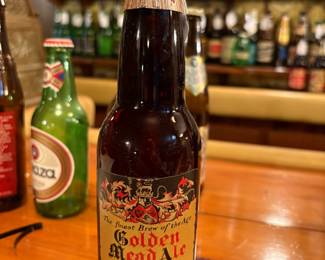 Golden Mead Ale, Corydon & Ohlrich, Chicago, IL -- Full w/Original Cap