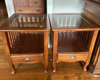 Matched end tables (Lane Furniture)