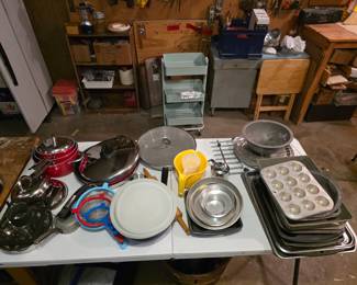 Pots, pans, baking dishes