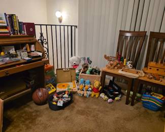 Vintage Toys & Plushes