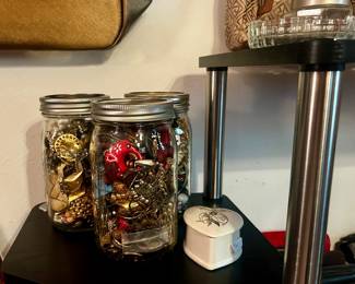Jewelry jars