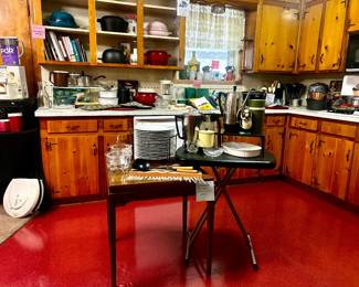 Full kitchen!