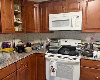 More kitchen items