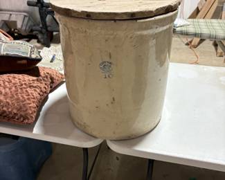 LOVE FIELD 10 GALLON PICKLE POT.
