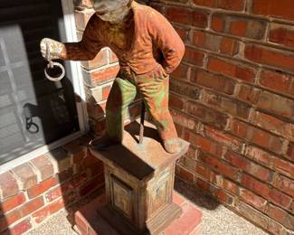 JOCKO, CIRCA 1900 HITCHING POST IN WONDERFUL CONDITION.