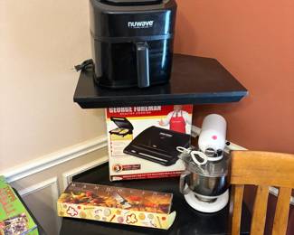 KITCHEN APPLIANCES