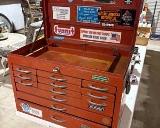 VINTAGE HD CORNWELL 12 DRAWER TOOLBOX WITH KEY.