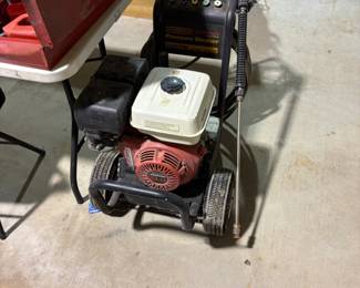 9HP HONDA 3000 PSI GASOLINE POWERWASHER.