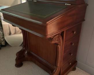 Traditional Lift-Top Writing Desk