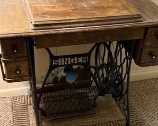 Singer sewing machine