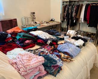 Petite size women's clothing, fashioan jewelry, jewelry cabinets