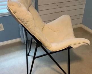 Fluffy Covered Folding Chair