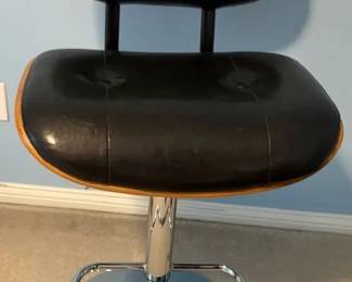 Adjustable Bar Stool