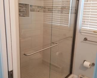 Glass shower doors