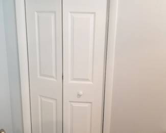 6-panel bi-fold doors