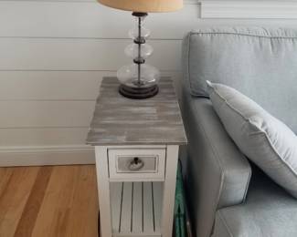 End table; table lamp