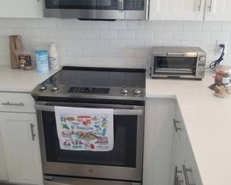 GE electric range; GE microwave oven mfg. 8/2020