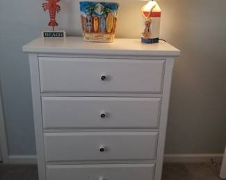 4-drawer dresser; beachy decor