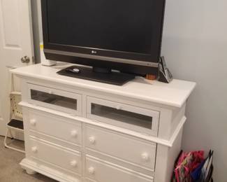 Media console; TV