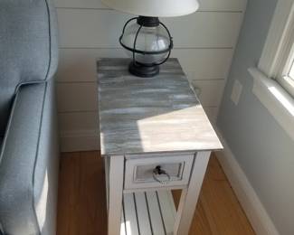 End table; table lamp