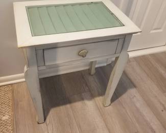 End table